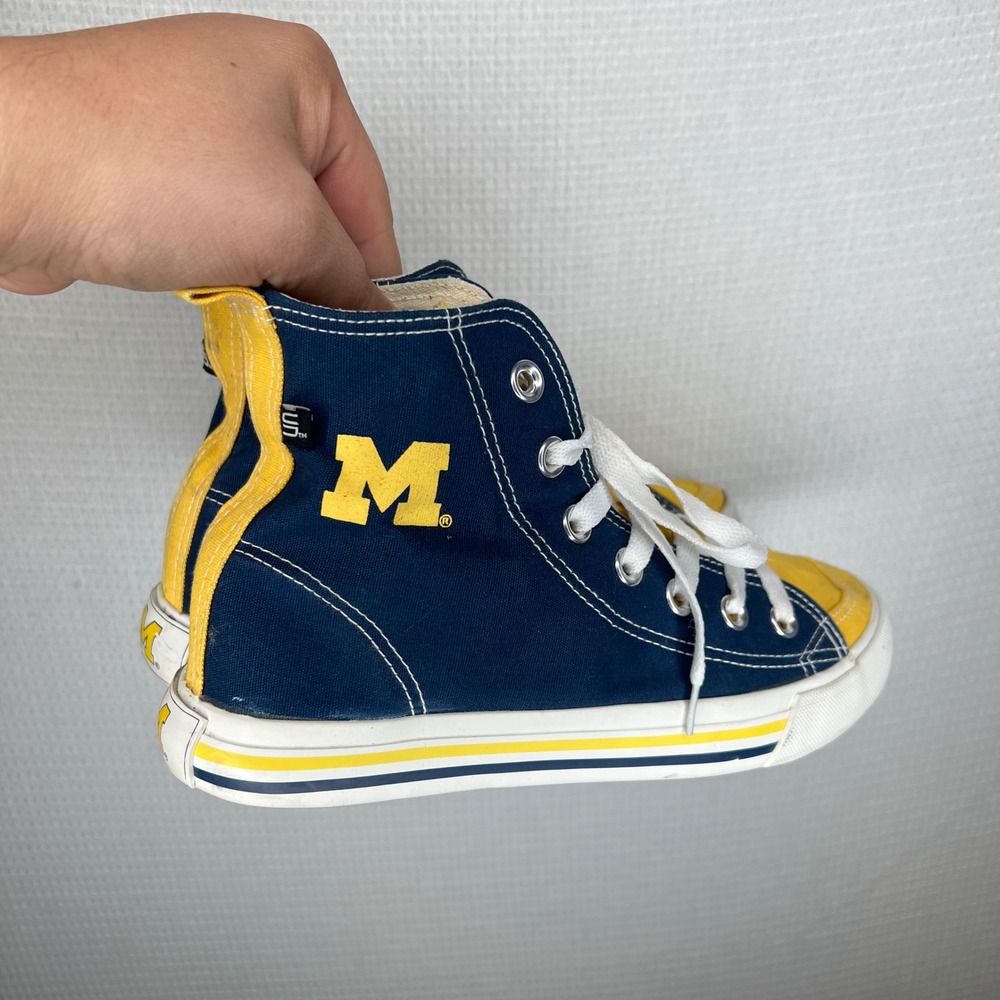 Skicks University of Michigan Wolverines Navy Maize High Top Sneakers Womens 7